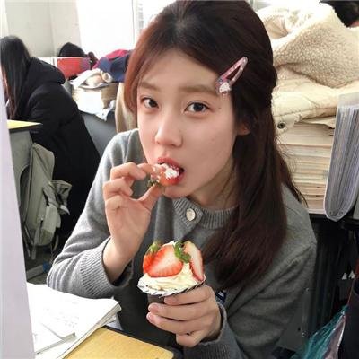 慕总太太又催您离婚了